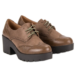 Ch. Creation Chaussures beiges élégantes 2