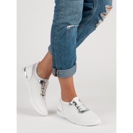 Chaussures de sport blanches 2
