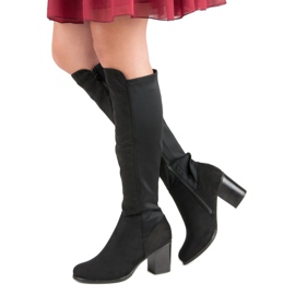 Seastar Bottes sur un pilier le noir 1
