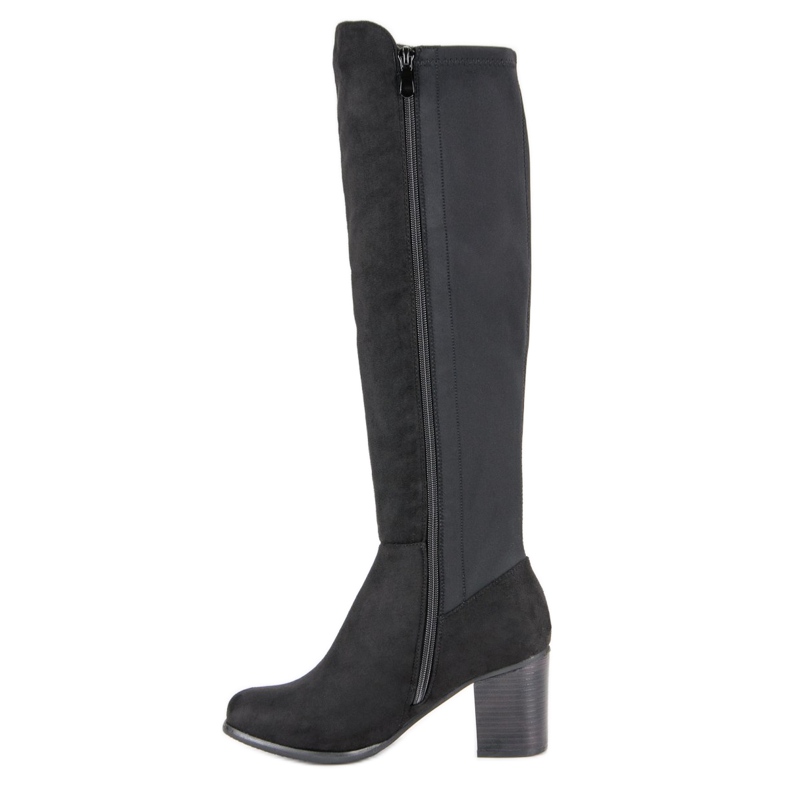 Seastar Bottes sur un pilier noir 2