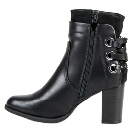 Super Mode Bottes élégantes sur un poteau le noir 1