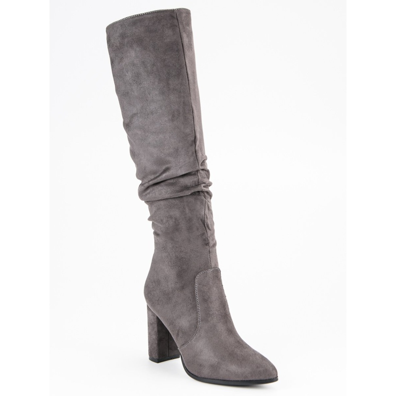 Super Mode Bottes grises sur le poste 1 Super Mode Bottes grises sur le poste 1