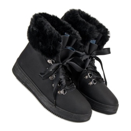 Bottes de neige noires avec fourrure 1
