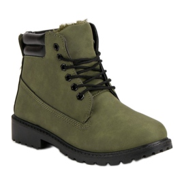 Bottes de randonnée isolées olive vert 2