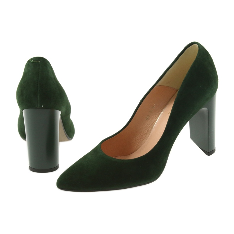 Escarpins verts sur le poteau Espinto 689 4