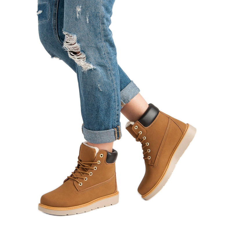 Trappeurs sur la plate-forme brun 2