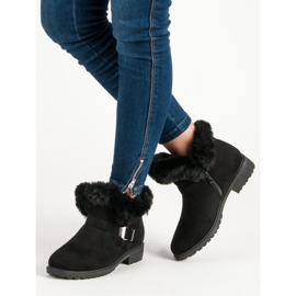Bottines basses en daim le noir 5