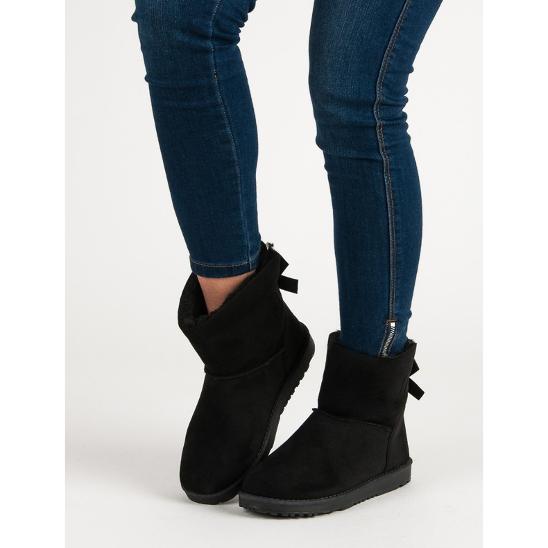 Queentina Mukluki noir avec un noeud 1