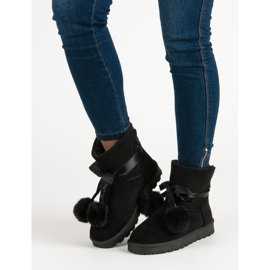 Mukluki noir à pompons 1