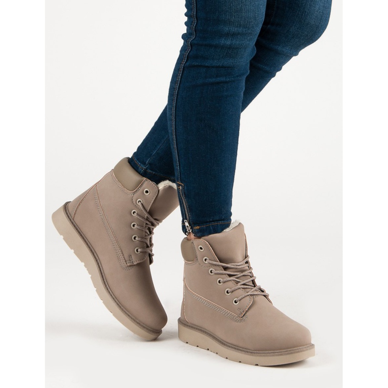 Trappeurs sur la plate-forme brun 2