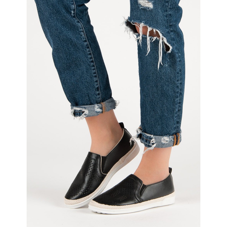 Baskets à enfiler ajourées le noir 2