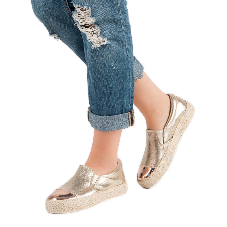 Baskets dorées à la mode d'or 2