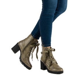 Queentina Bottes chaudes sur la plateforme vert 2