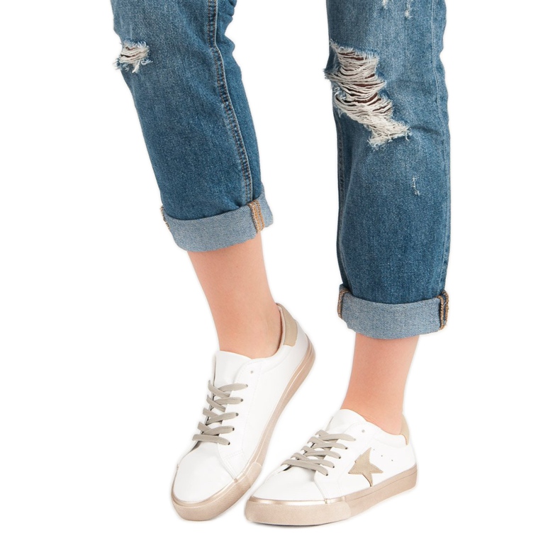 Baskets basses élégantes blanc jaune 1