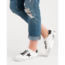 Baskets basses élégantes blanc noir gris 2