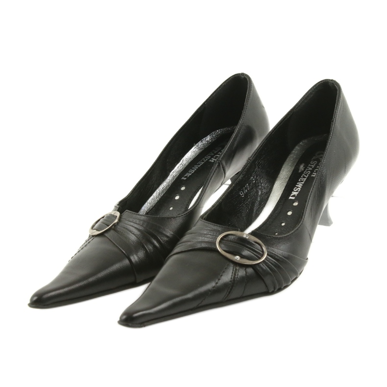 Escarpins en cuir noir 2