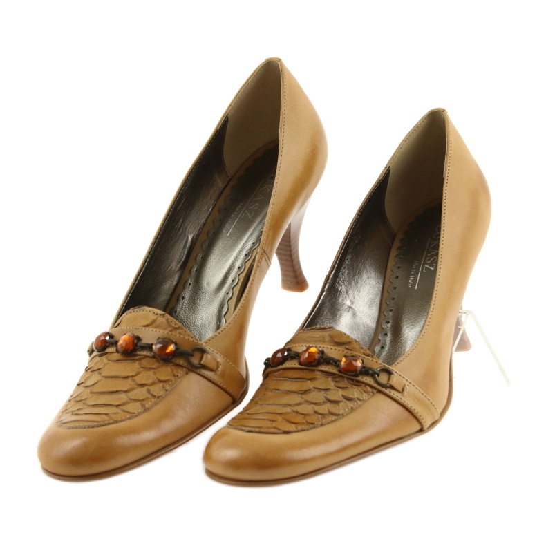 Escarpins en cuir brun 3