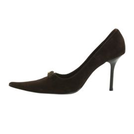 Escarpins en cuir brun 2