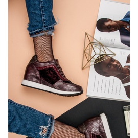 Kylie Baskets compensées à imprimé bordeaux rouge 5