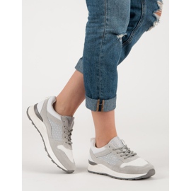 Chaussures de sport confortables blanche gris 2 Chaussures de sport confortables blanche gris 2