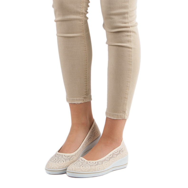 Chaussures compensées ajourées brun 1