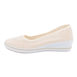 Chaussures compensées ajourées brun 5