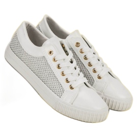 Baskets basses avec maille blanche 1