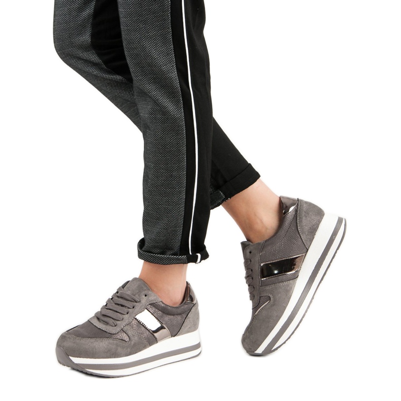 Bestelle Baskets grises à la mode 2