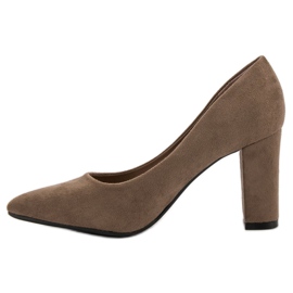 Ch. Creation Escarpins en daim sur un pilier brun 4
