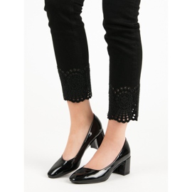 Diamantique Escarpins Laqués Sur Un Pilier le noir 2