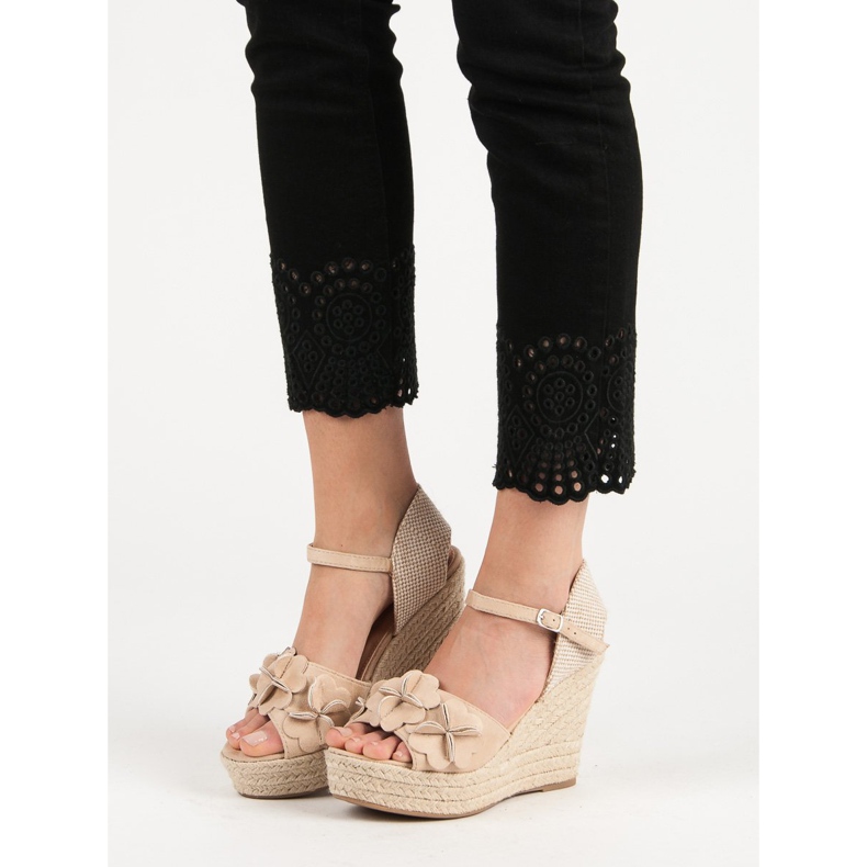 Top Shoes Sandales beiges à fleurs 2