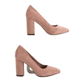 Sweet Shoes Escarpins en daim sur un pilier rose 2