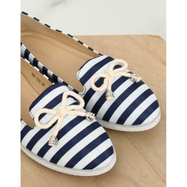 Slip-on à rayures blanches et bleu marine H8-105 DK.BLUE 1 Slip-on à rayures blanches et bleu marine H8-105 DK.BLUE 1