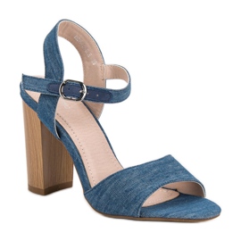 Sandales en jean sur une barre bleu 3