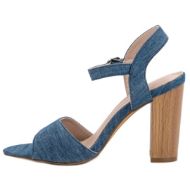 Sandales en jean sur une barre bleu 4