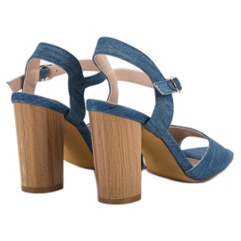 Sandales en jean sur une barre bleu 5