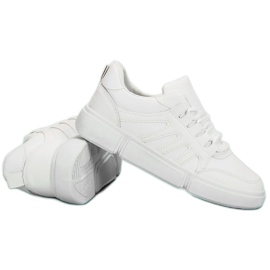 Chaussures de sport confortables blanc 1