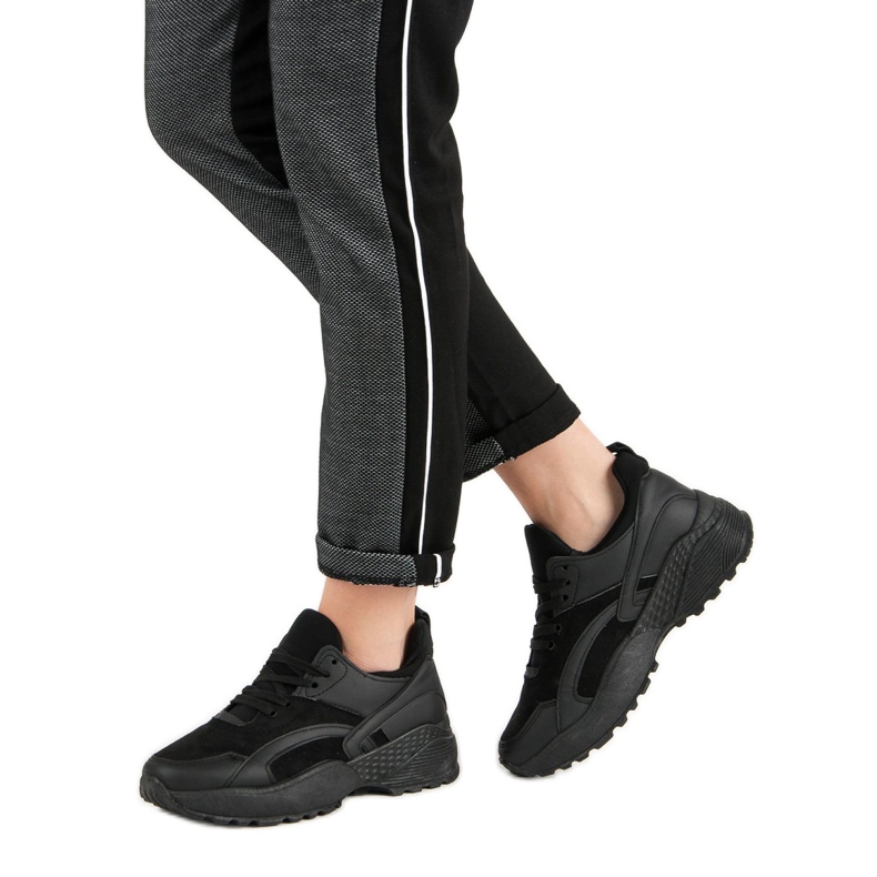 Small Swan Baskets noires sur la plateforme 1