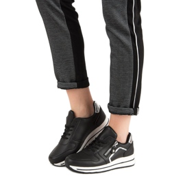 Chaussures de sport noires 1