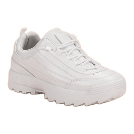 Baskets sur la plate-forme blanc 2