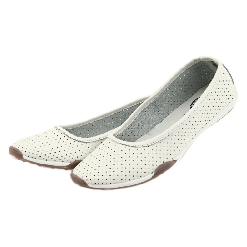Ballerines blanches ajourées Filippo 089 3