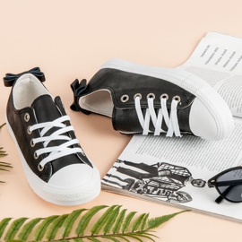 Baskets basses noires 1