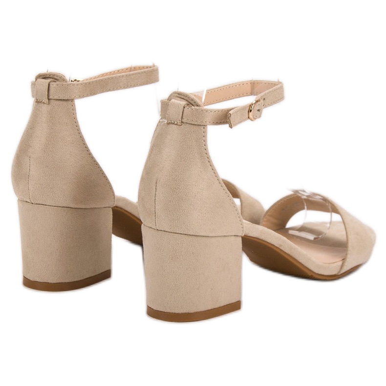 Ch. Creation Sandales classiques sur un bar brun 2