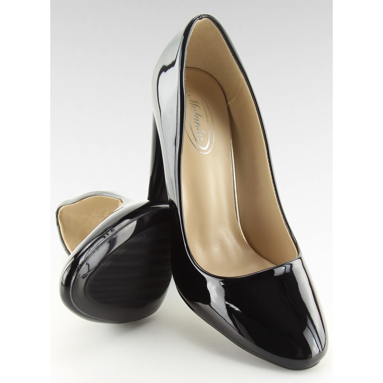 Escarpins sur le poteau noir B-23 Black II-GAT 1