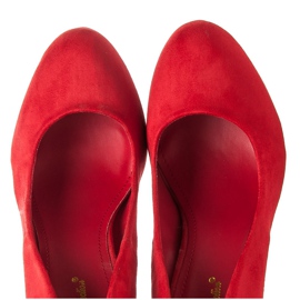 Comer Escarpins en daim sur un pilier rouge 5