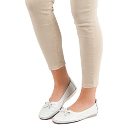 Ballerines en cuir ajouré VINCEZA blanc 1