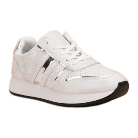 Baskets blanches confortables 4