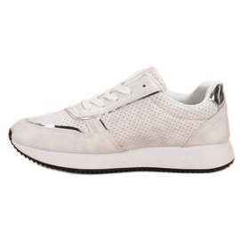 Baskets blanches confortables 5