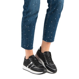 Baskets noires confortables 1