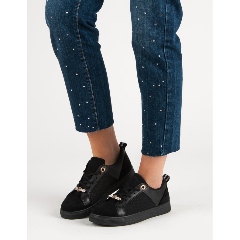 Chaussures de sport noires 1